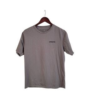 Patagonia Women's Gray Graphic Logo T-Shirt Size Medium Double Sided